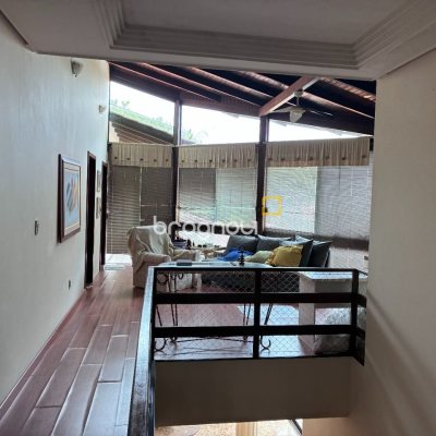 Casa com 640m², 5 quartos (sendo 5 suítes), 4 garagens, no bairro Itacorubi em Florianópolis