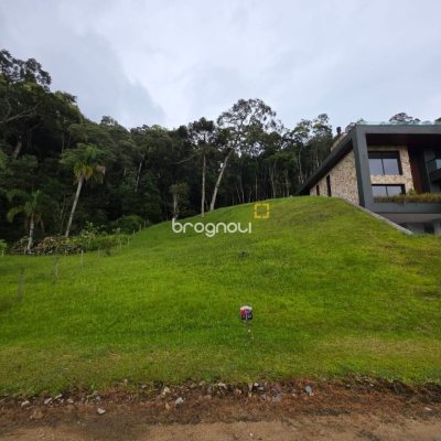 Terreno com 1011m², no bairro Invernadinha em Rancho Queimado