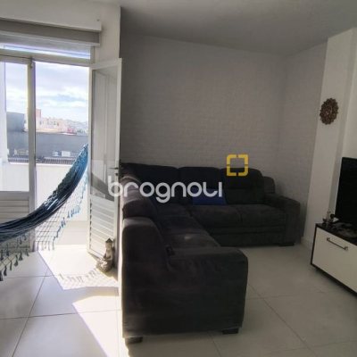 Apartamento com 69m², 2 quartos, 1 garagem, no bairro Kobrasol em São José