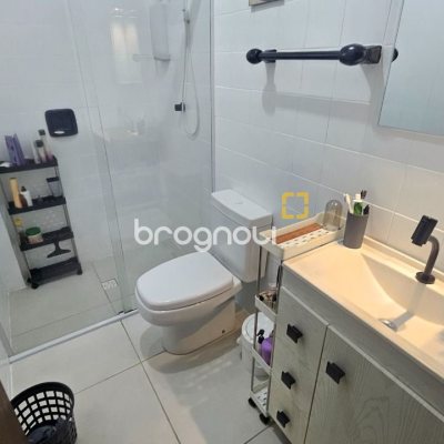 Apartamento com 69m², 2 quartos, 1 garagem, no bairro Kobrasol em São José