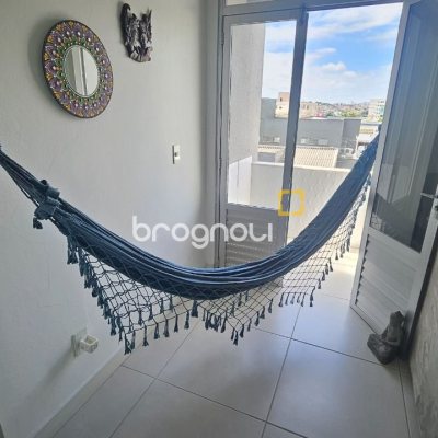 Apartamento com 69m², 2 quartos, 1 garagem, no bairro Kobrasol em São José