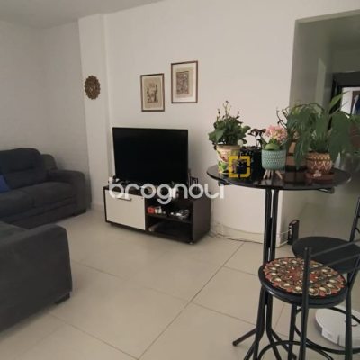Apartamento com 69m², 2 quartos, 1 garagem, no bairro Kobrasol em São José