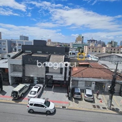 Apartamento com 69m², 2 quartos, 1 garagem, no bairro Kobrasol em São José