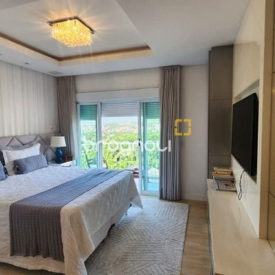 Casa com 409m², 4 quartos (sendo 4 suítes), 4 garagens, no bairro Carvoeira em Florianópolis