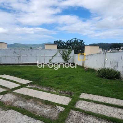Casa com 409m², 4 quartos (sendo 4 suítes), 4 garagens, no bairro Carvoeira em Florianópolis