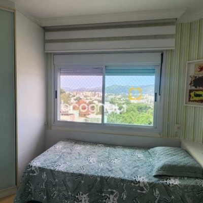 Casa com 409m², 4 quartos (sendo 4 suítes), 4 garagens, no bairro Carvoeira em Florianópolis