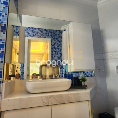 Casa com 409m², 4 quartos (sendo 4 suítes), 4 garagens, no bairro Carvoeira em Florianópolis