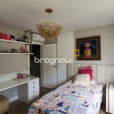 Casa com 409m², 4 quartos (sendo 4 suítes), 4 garagens, no bairro Carvoeira em Florianópolis