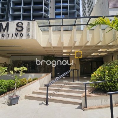 Sala com 32m², no bairro Centro em Florianópolis