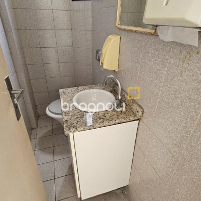 Sala com 32m², no bairro Centro em Florianópolis
