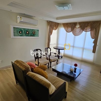 Casa com 339m², 3 quartos (sendo 3 suítes), 3 garagens, no bairro Santa Mônica em Florianópolis