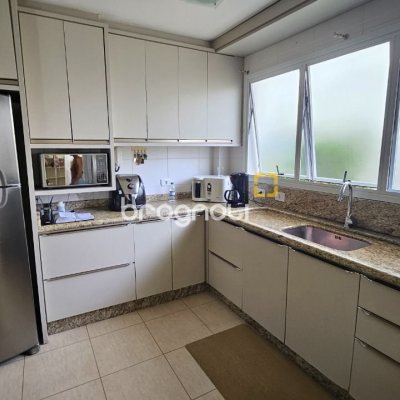 Casa com 339m², 3 quartos (sendo 3 suítes), 3 garagens, no bairro Santa Mônica em Florianópolis
