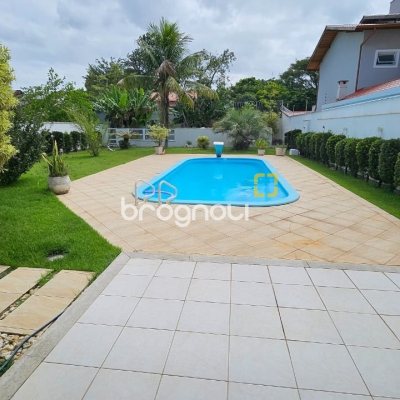 Casa com 339m², 3 quartos (sendo 3 suítes), 3 garagens, no bairro Santa Mônica em Florianópolis