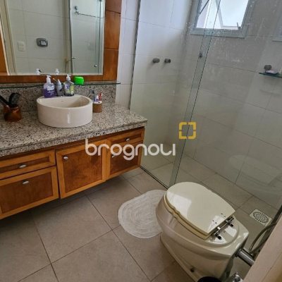 Casa com 339m², 3 quartos (sendo 3 suítes), 3 garagens, no bairro Santa Mônica em Florianópolis