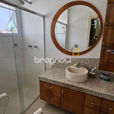 Casa com 339m², 3 quartos (sendo 3 suítes), 3 garagens, no bairro Santa Mônica em Florianópolis