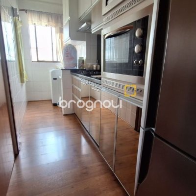 Apartamento com 58m², 2 quartos, 1 garagem, no bairro Barreiros em São José