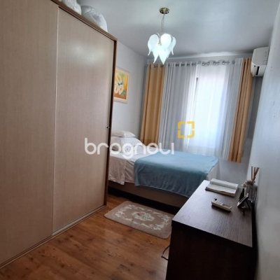 Apartamento com 58m², 2 quartos, 1 garagem, no bairro Barreiros em São José