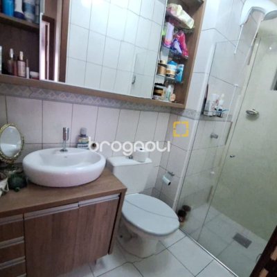 Apartamento com 58m², 2 quartos, 1 garagem, no bairro Barreiros em São José