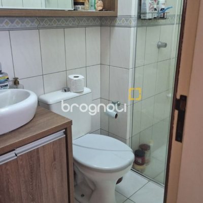 Apartamento com 58m², 2 quartos, 1 garagem, no bairro Barreiros em São José