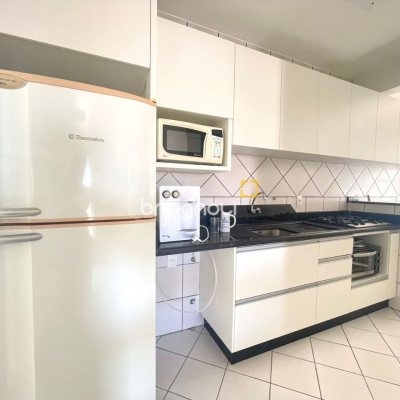 Apartamento com 69m², 2 quartos, 1 garagem, no bairro Rio Vermelho em Florianópolis