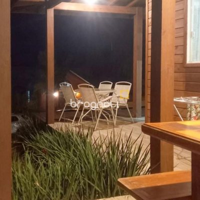 Casa com 60m², 2 quartos, 1 garagem, no bairro Pântano do Sul em Florianópolis