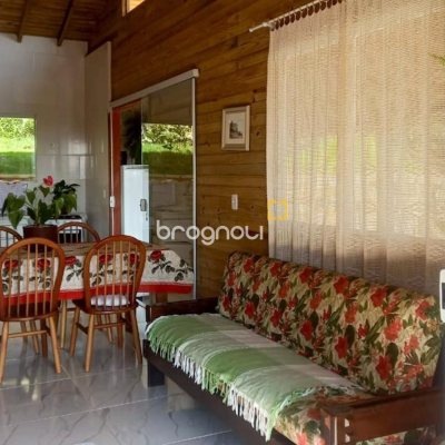 Casa com 60m², 2 quartos, 1 garagem, no bairro Pântano do Sul em Florianópolis