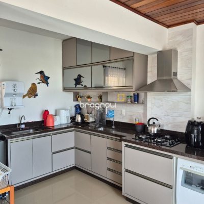 Apartamento com 213m², 3 quartos, 2 garagens, no bairro Ingleses em Florianópolis