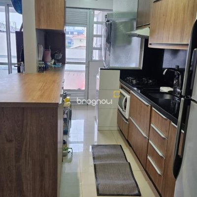 Apartamento com 81m², 3 quartos (sendo 1 suíte), 1 garagem, no bairro Areias em São José