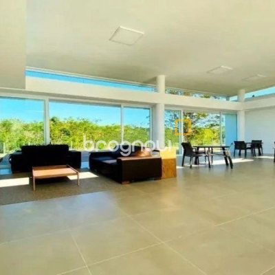 Terreno com 453m², no bairro Ratones em Florianópolis