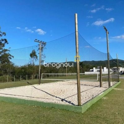 Terreno com 453m², no bairro Ratones em Florianópolis