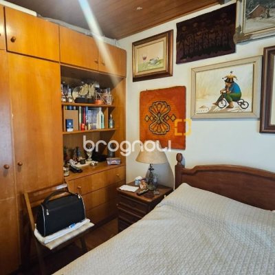 Casa com 350m², 4 quartos (sendo 3 suítes), 2 garagens, no bairro Centro em Florianópolis