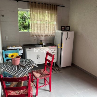 Terreno com 1301m², no bairro Vargeado em Rancho Queimado
