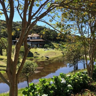 Terreno com 1301m², no bairro Vargeado em Rancho Queimado