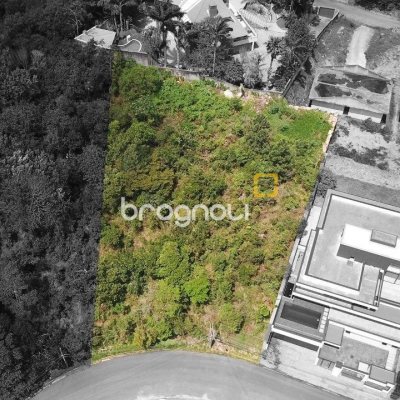 Terreno com 1675m², no bairro João Paulo em Florianópolis