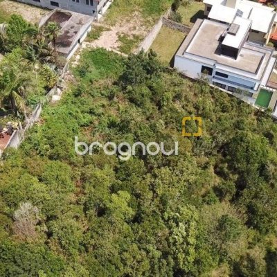 Terreno com 1675m², no bairro João Paulo em Florianópolis