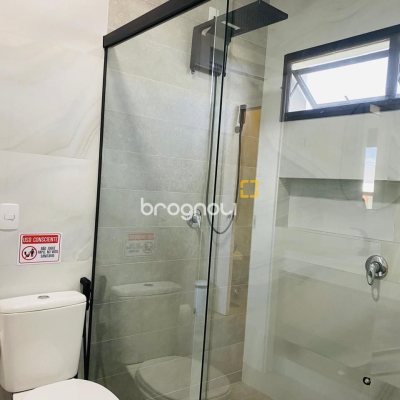 Casa com 160m², 3 quartos (sendo 1 suíte), 2 garagens, no bairro Campeche em Florianópolis