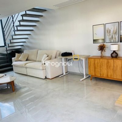 Casa com 160m², 3 quartos (sendo 1 suíte), 2 garagens, no bairro Campeche em Florianópolis