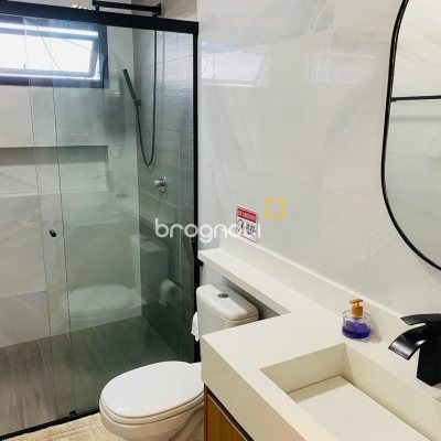 Casa com 160m², 3 quartos (sendo 1 suíte), 2 garagens, no bairro Campeche em Florianópolis