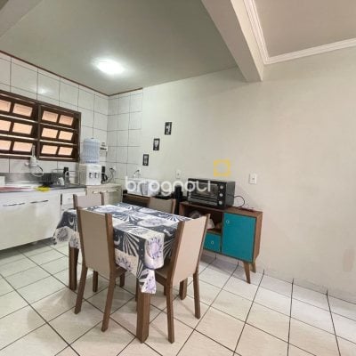 Casa com 100m², 4 quartos (sendo 1 suíte), 1 garagem, no bairro Ingleses em Florianópolis