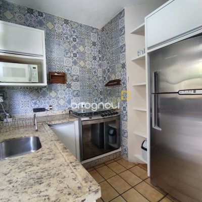 Casa com 257m², 5 quartos (sendo 2 suítes), 2 garagens, no bairro Cachoeira do Bom Jesus em Florianópolis