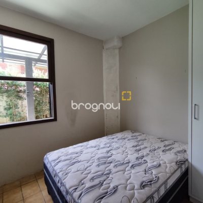Casa com 257m², 5 quartos (sendo 2 suítes), 2 garagens, no bairro Cachoeira do Bom Jesus em Florianópolis