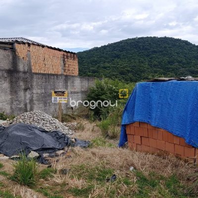 Terreno com 294m², no bairro Bela Vista em Palhoça