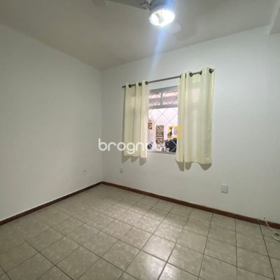 Casa com 250m², 4 quartos (sendo 1 suíte), 4 garagens, no bairro Ingleses em Florianópolis