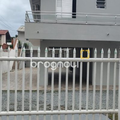 Pousada / Hotel com 253m², 10 quartos, 6 garagens, no bairro Ingleses em Florianópolis