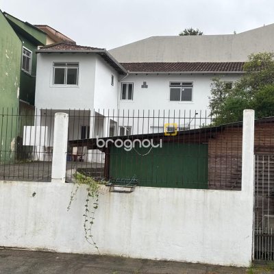 Casa com 124m², 4 quartos, 3 garagens, no bairro Areias em São José