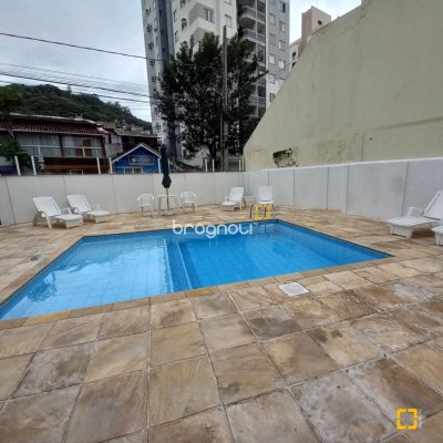 Apartamento com 55m², 2 quartos, no bairro Centro em Florianópolis