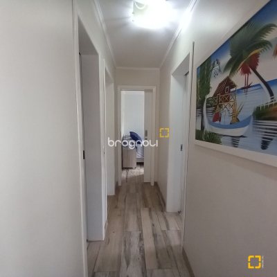 Apartamento com 55m², 2 quartos, no bairro Centro em Florianópolis
