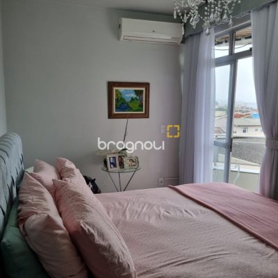 Apartamento com 100m², 3 quartos (sendo 1 suíte), 1 garagem, no bairro Capoeiras em Florianópolis