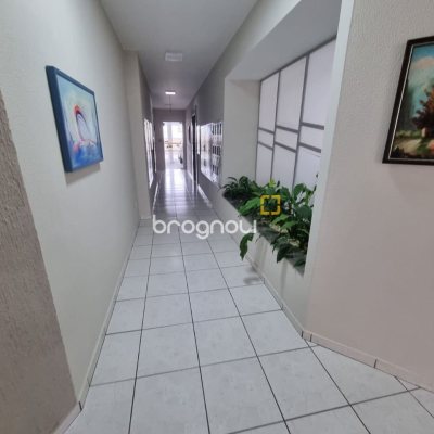 Apartamento com 100m², 3 quartos (sendo 1 suíte), 1 garagem, no bairro Capoeiras em Florianópolis