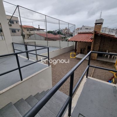 Apartamento com 100m², 3 quartos (sendo 1 suíte), 1 garagem, no bairro Capoeiras em Florianópolis